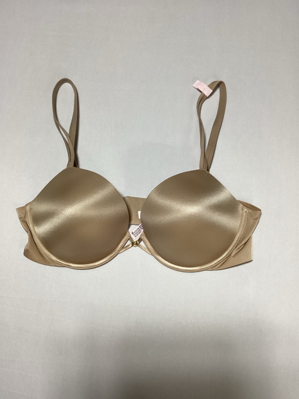 Victoria's Secret Very Sexy Push-Up Bra Nude - Picture 2 of 11